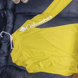 Womens xs yellow Columbia long-sleeved shirt